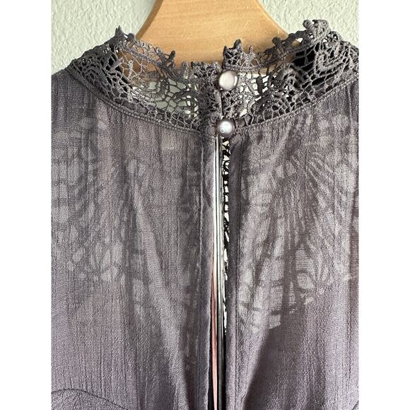 So Cute! Gray Women’s Dress By Entro Lace Lined Size Small NWT - Picture 4 of 16